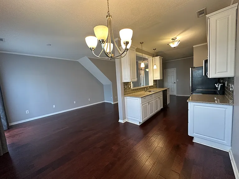5042 Kemps Lake Dr — Photo 9