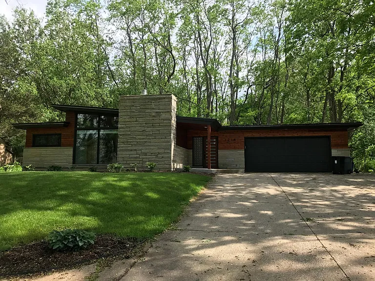 1214 Milwaukee St — Photo 32