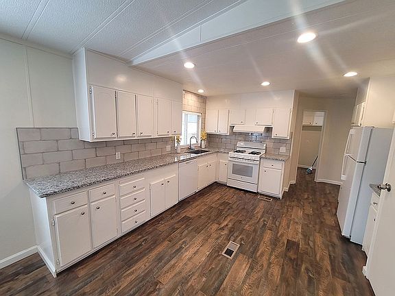 4th image of 675 Parlanti Ln Space 126