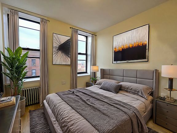 3rd image of 887 5th Ave APT 14