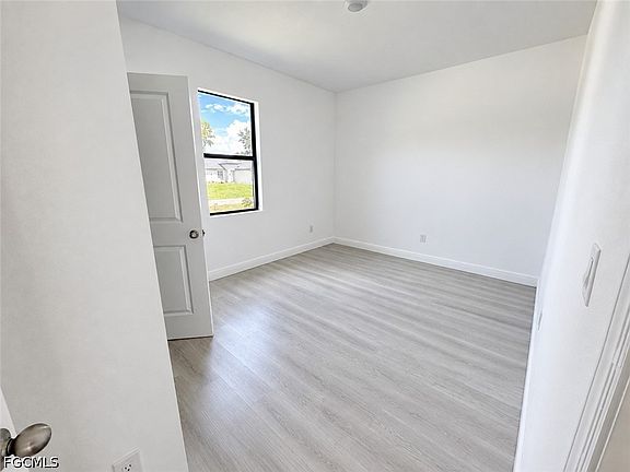 4th image of 6045 Keystone Cir