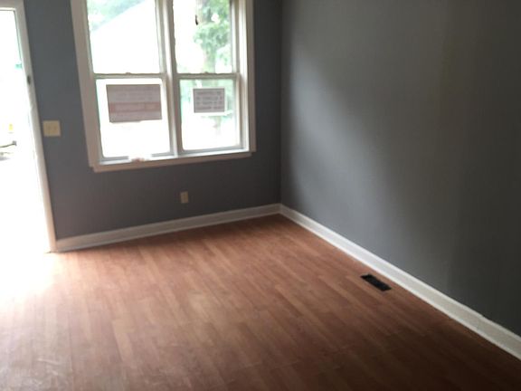 3rd image of 6 Mulvoy St #1W