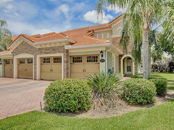 2nd image of 8816 Della Scala Cir