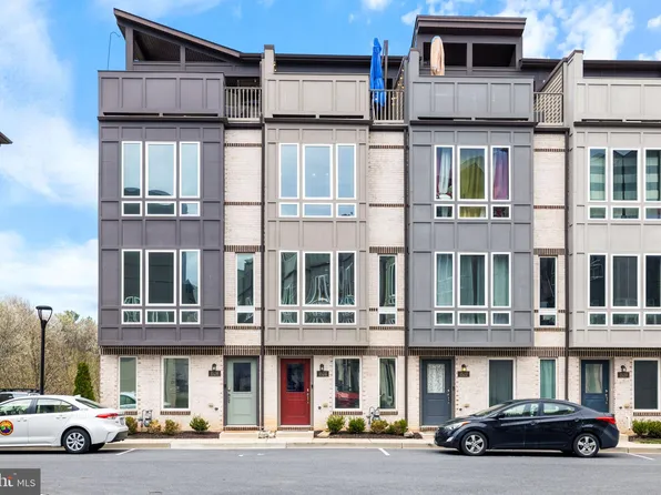 1524 Trafalgar Ln, Frederick, MD 21701