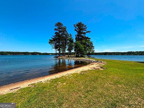 2nd image of 1000 Marigold Rd NE #25