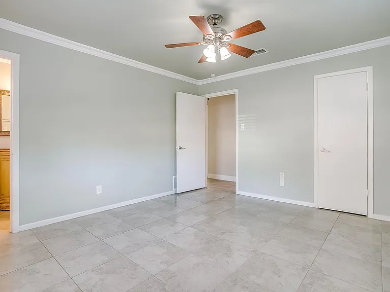 1812 Winchester Way — Photo 15