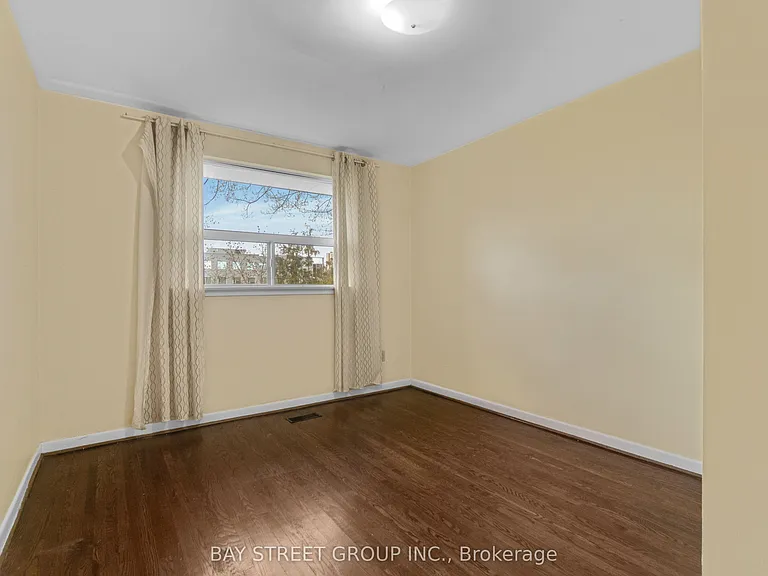 40 Bellbury Cres #UPPER — Photo 15