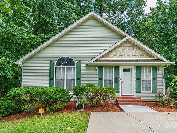 3rd image of 119 Dogwood Ln
