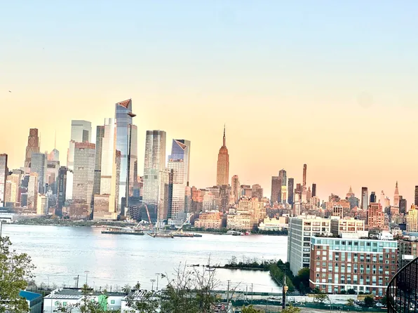 1000 Palisade Avenue image 1 of 6