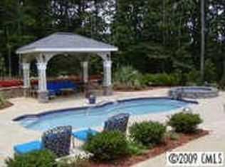 7205 Avoncliff Dr, Charlotte, NC 28270