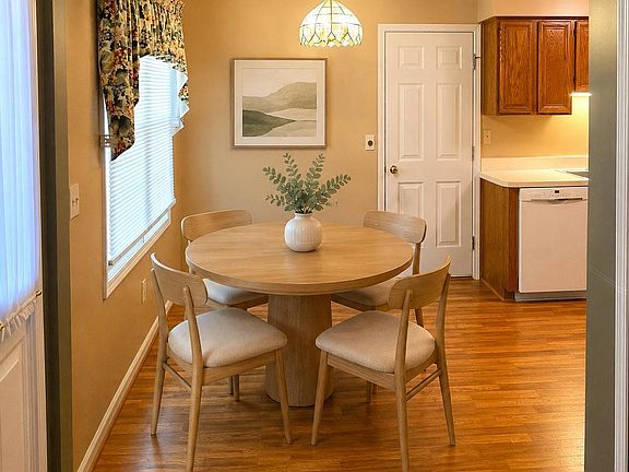 5th image of 23597 Suttons Bay Dr