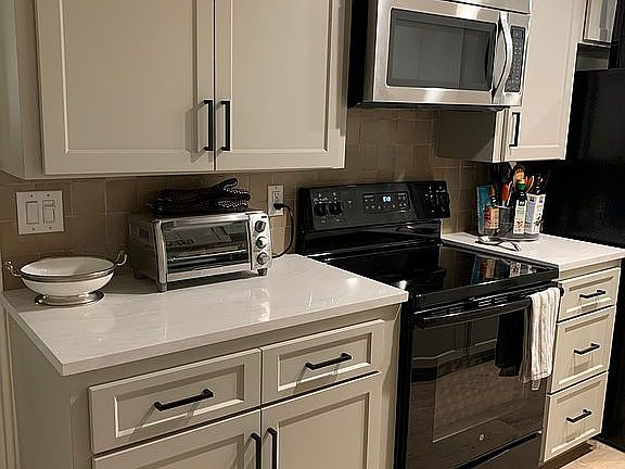 2nd image of 1203 N Sweetzer Ave APT 211