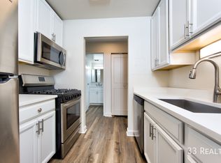 66 S Wolf Rd #109, Wheeling, IL 60090