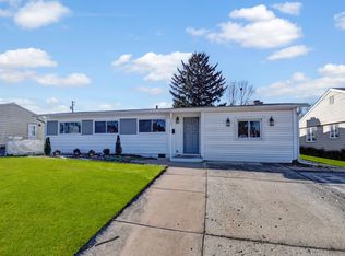 428 Garland Ave, Romeoville, IL 60446