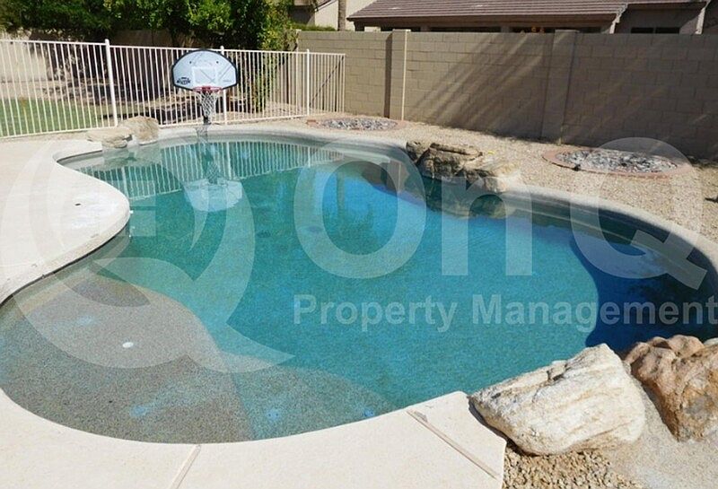 2nd image of 1065 W Enfield Pl