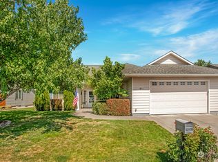 1951 Gemstone Dr, Walla Walla, WA