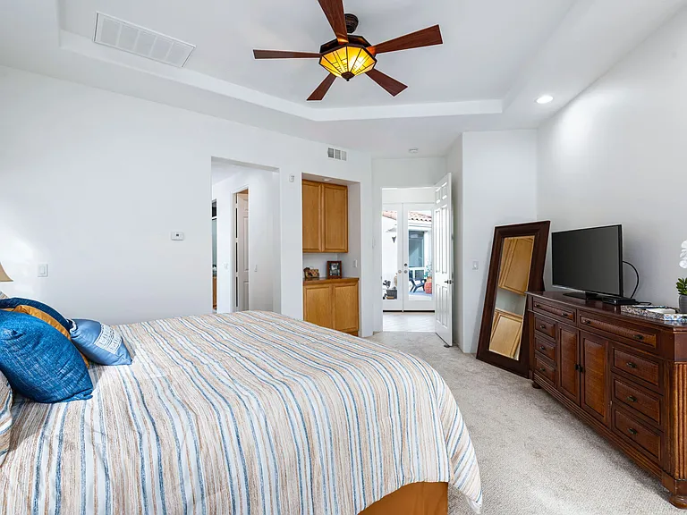79215 Mandarina — Photo 38