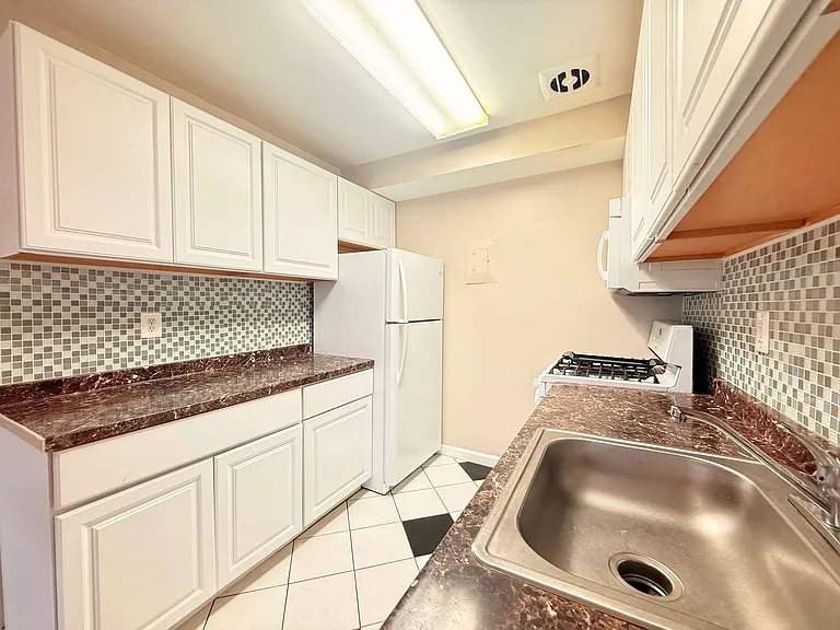5440 85th Ave #T1 — Photo 5