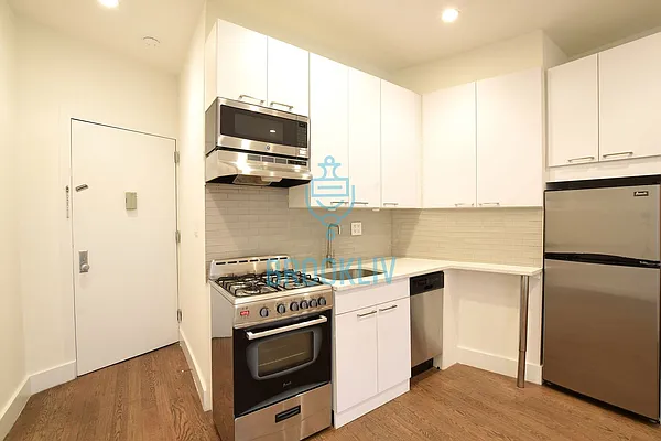 Rented by null | media 14