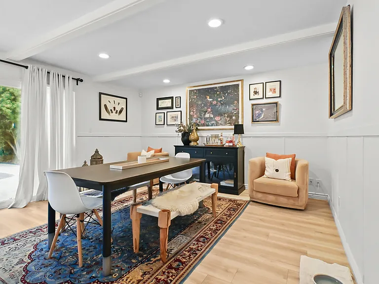 6075 Charae St — Photo 10