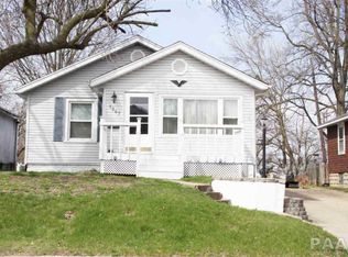 1307 S 6th St, Pekin, IL
