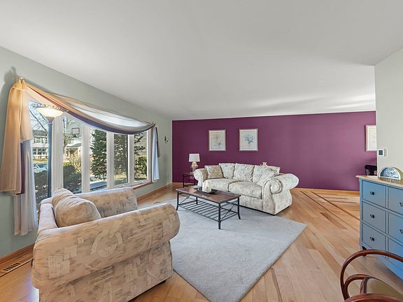 3rd image of 755 Surryse Rd