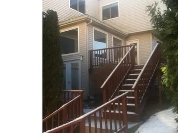 261 Captain Eames Cir, Ashland, MA 01721