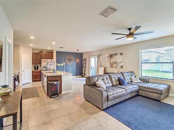 4th image of 13919 Arbor Pines Dr