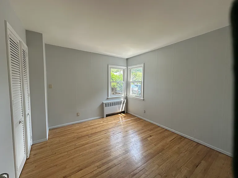 234 Crombie St — Photo 14