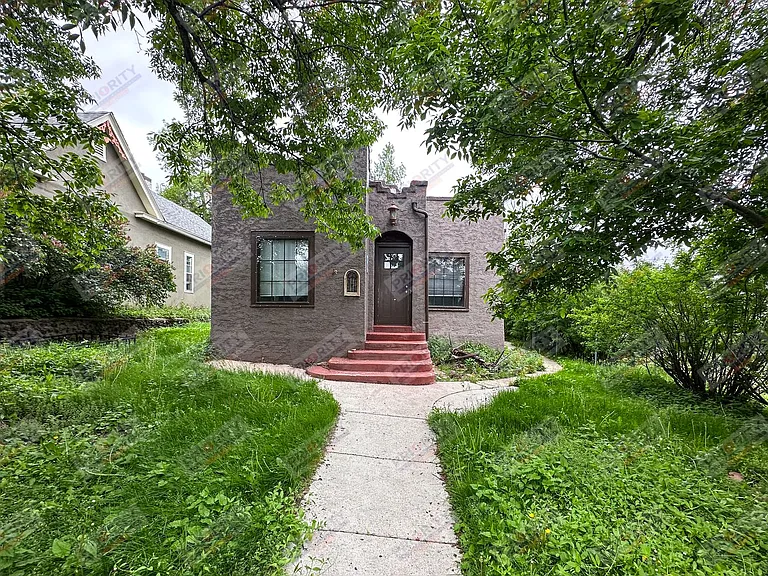 402 S Warren Ave — Photo 1