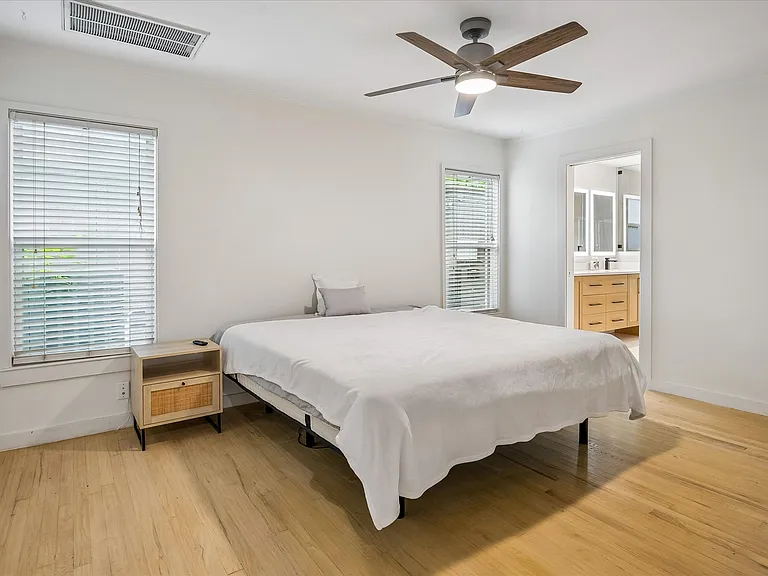 6312 Malcolm Dr — Photo 10