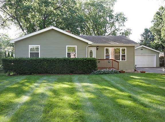 2nd image of 26177 N Oak Ave
