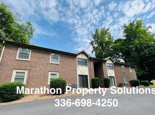 1100 Crescent Dr APT 8, Reidsville, NC 27320