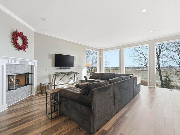 4th image of 10401 Woodland Rdg W