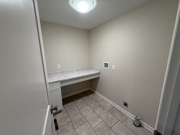 2825 Ridgemont Dr — Photo 9
