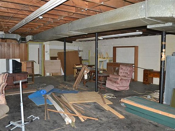 5th image of 2509 S Sterling St