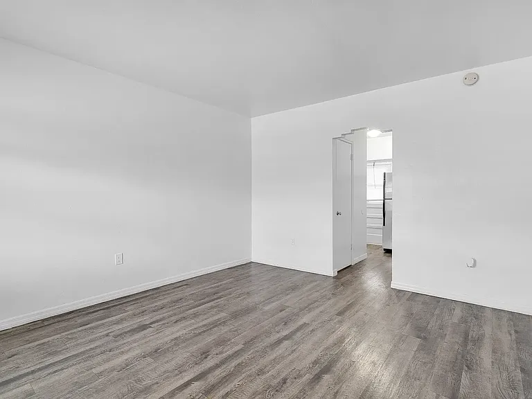 7700 N Miami Ave #10 — Photo 2