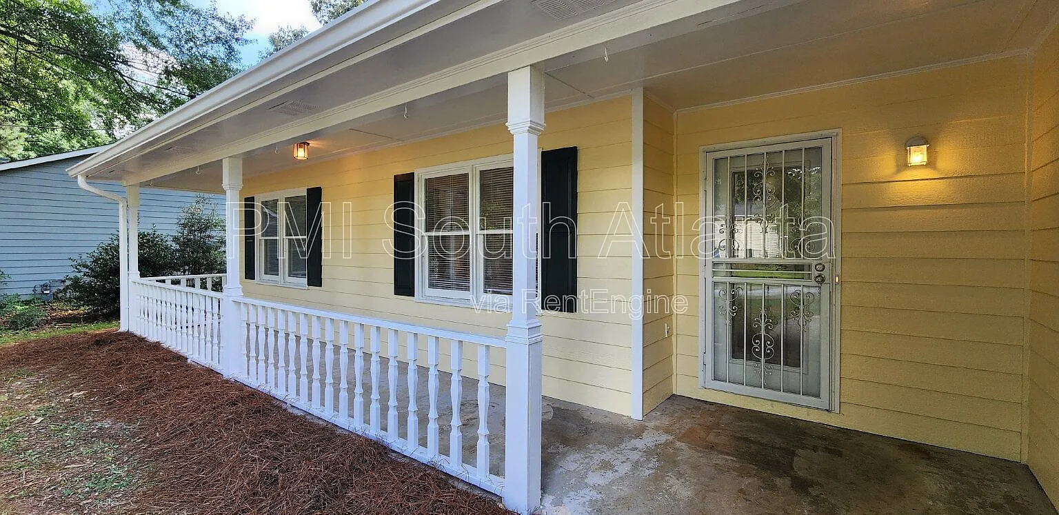 3 bed, 2.0 bath, 1470 sqft, $1,695 — Photo 3