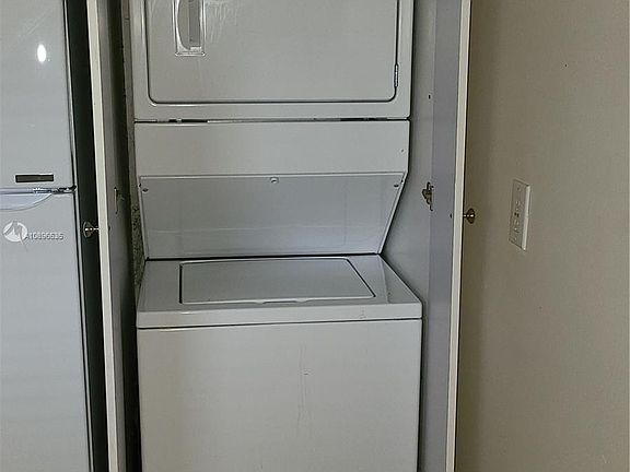 5th image of 4921 Ponce De Leon Blvd #4921
