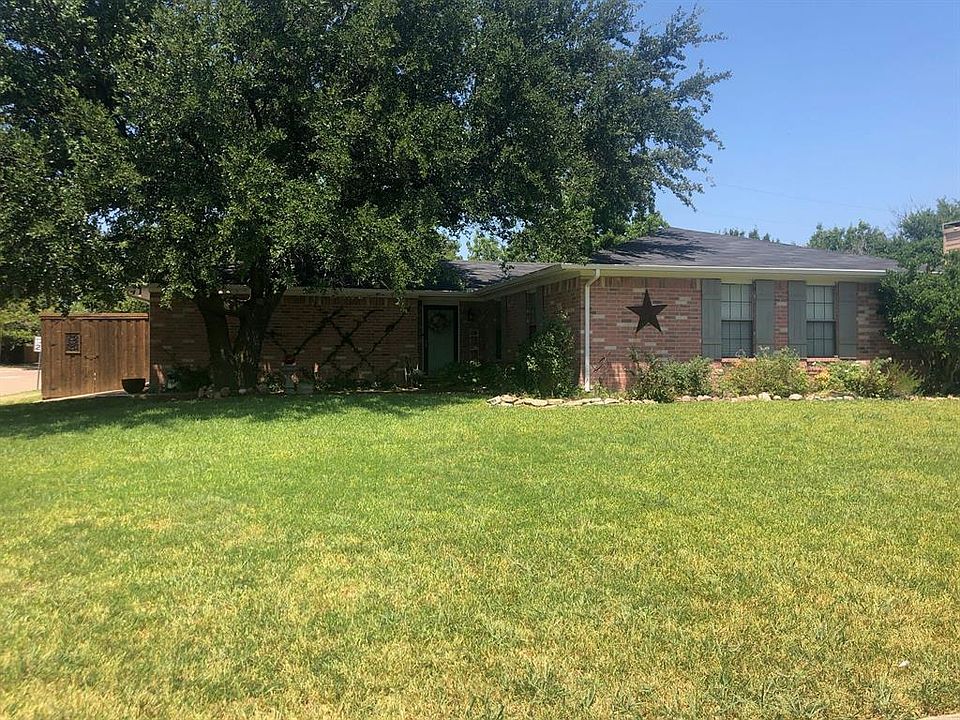 1st image of 1012 Oak Grove Ln