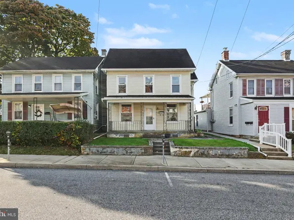 134 E Main St, Dallastown, PA 17313