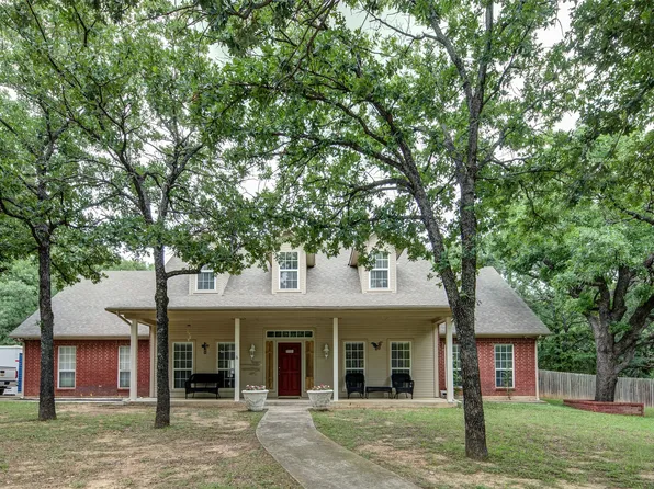 15 Shady Creek Ln, Bridgeport, TX 76426