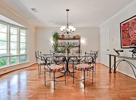 3rd image of 10127 Crestover Dr