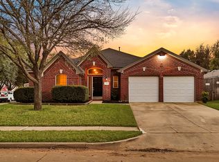 3204 Berkshire Ln, Corinth, TX 76210
