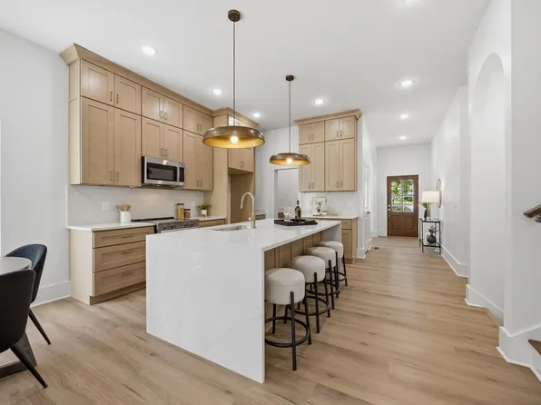 6516 Fairview Rd, Hixson, TN 37343