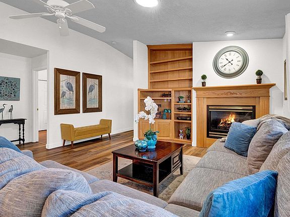 4th image of 3974 N Kessinger Ln