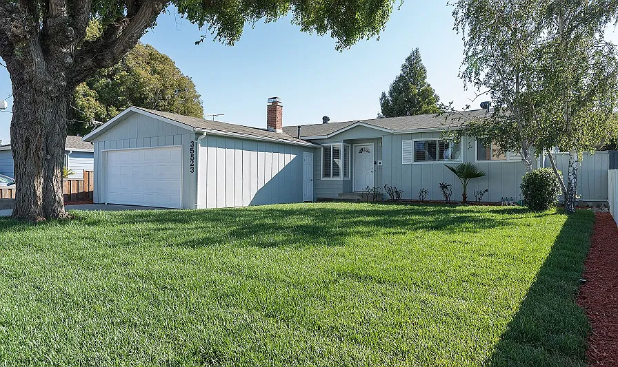 35523 Cleremont Dr photo 1