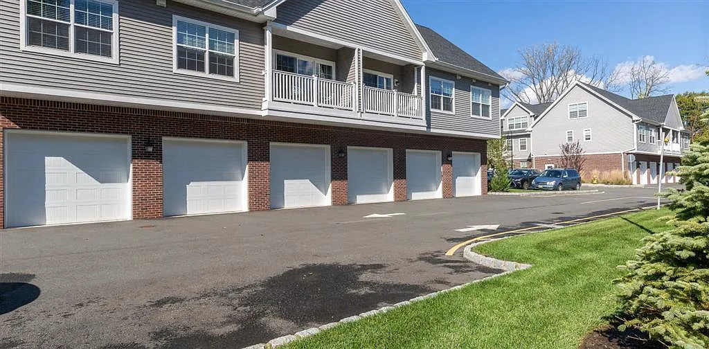 Zephyr Ridge at Cedar Grove — Photo 3