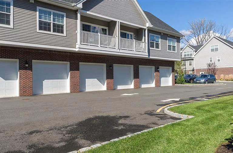 Zephyr Ridge at Cedar Grove — Photo 3
