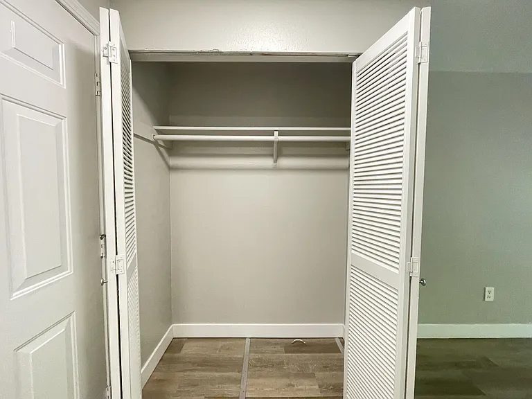 Redmond Park Apts — Photo 32